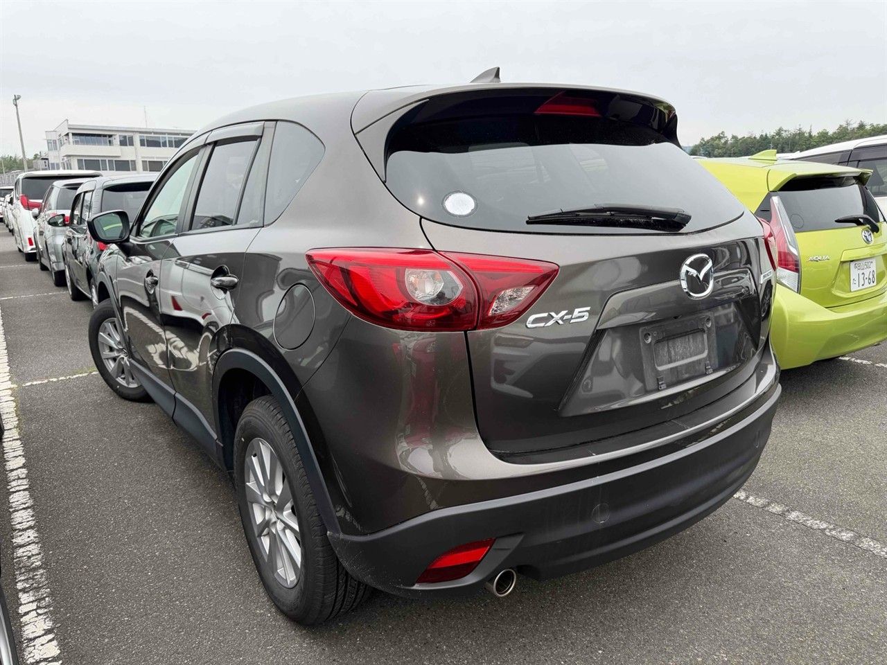 Vehicle image 4