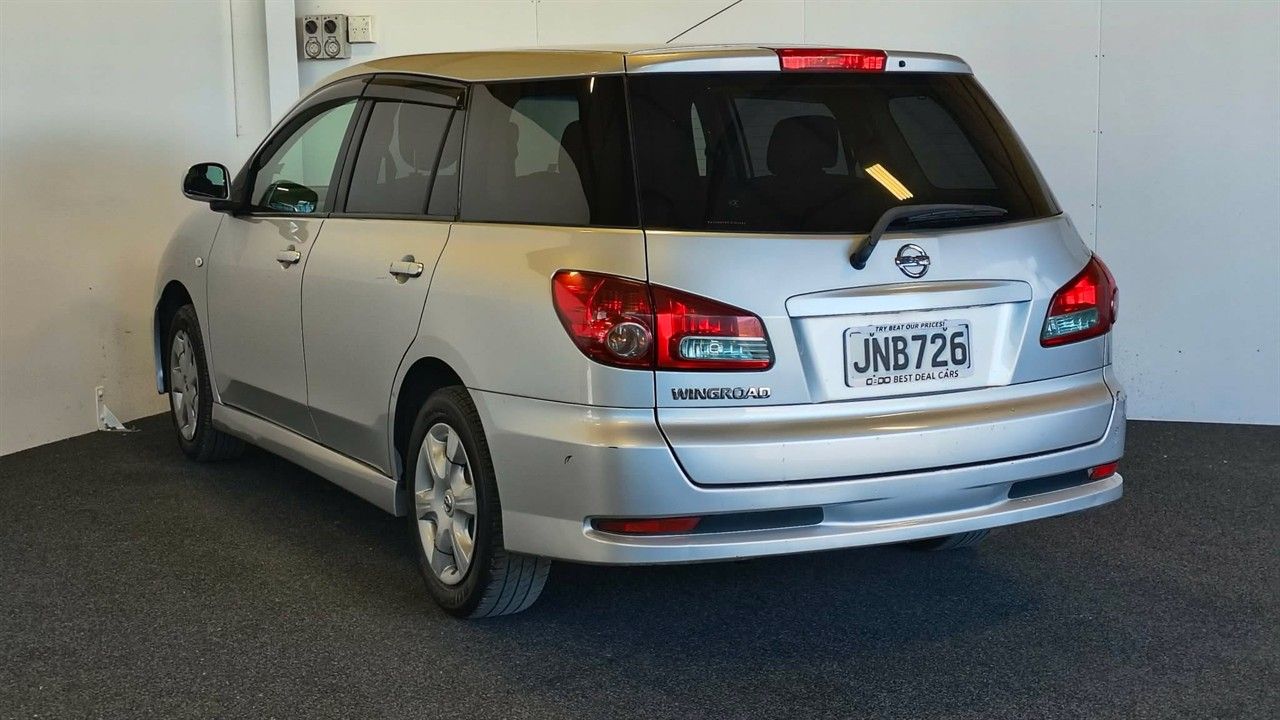 Vehicle image 4