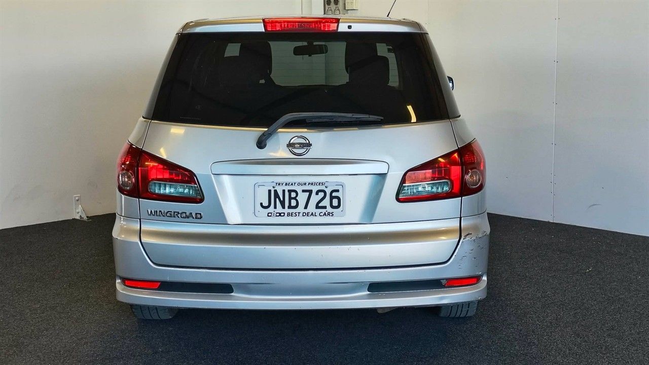 Vehicle image 5