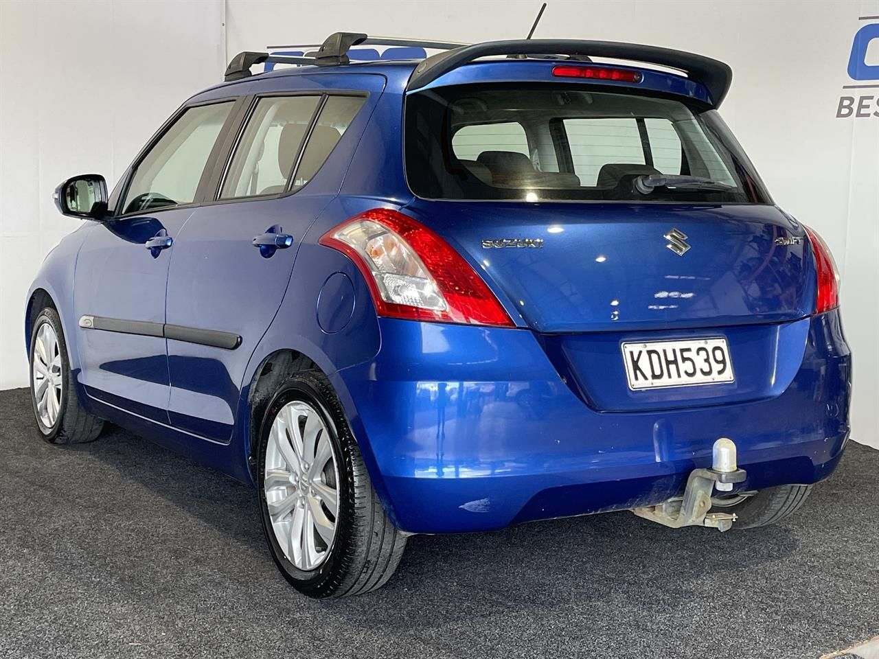 Vehicle image 4