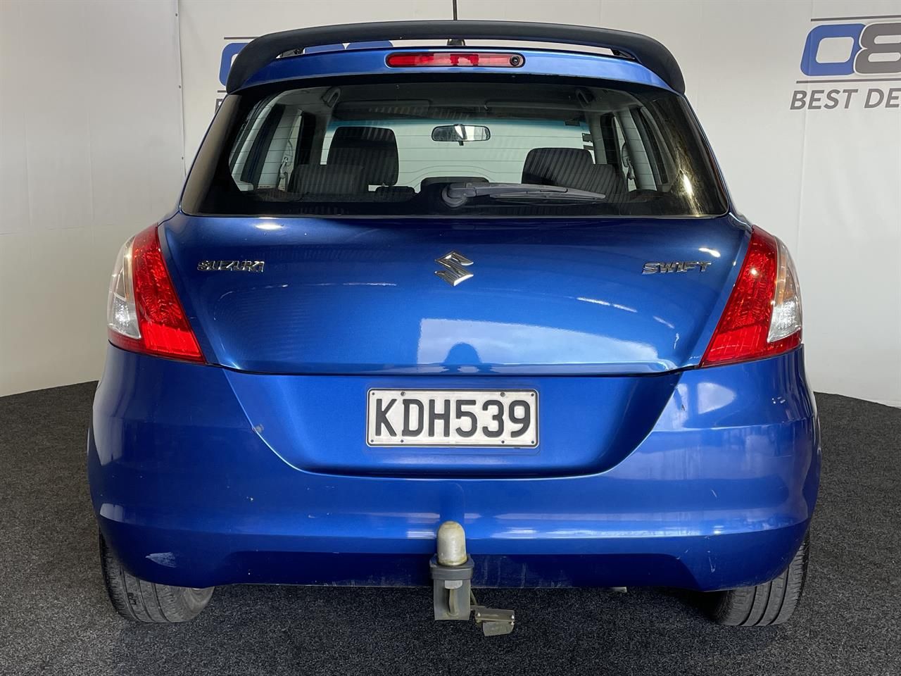 Vehicle image 5