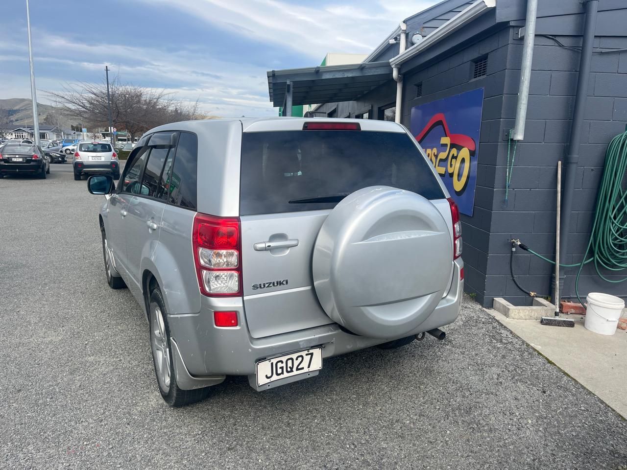 Vehicle image 4