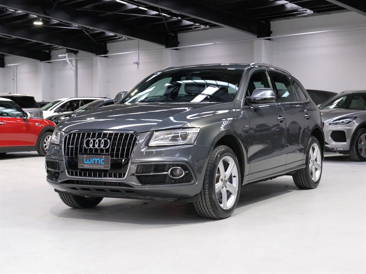 Vehicle image 4