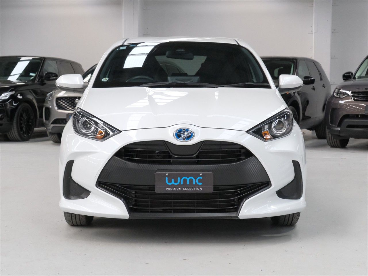 Vehicle image 3