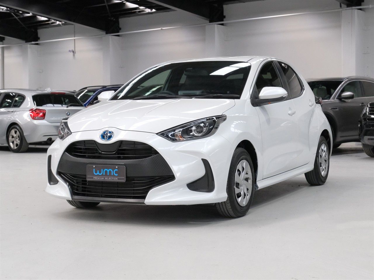 Vehicle image 4