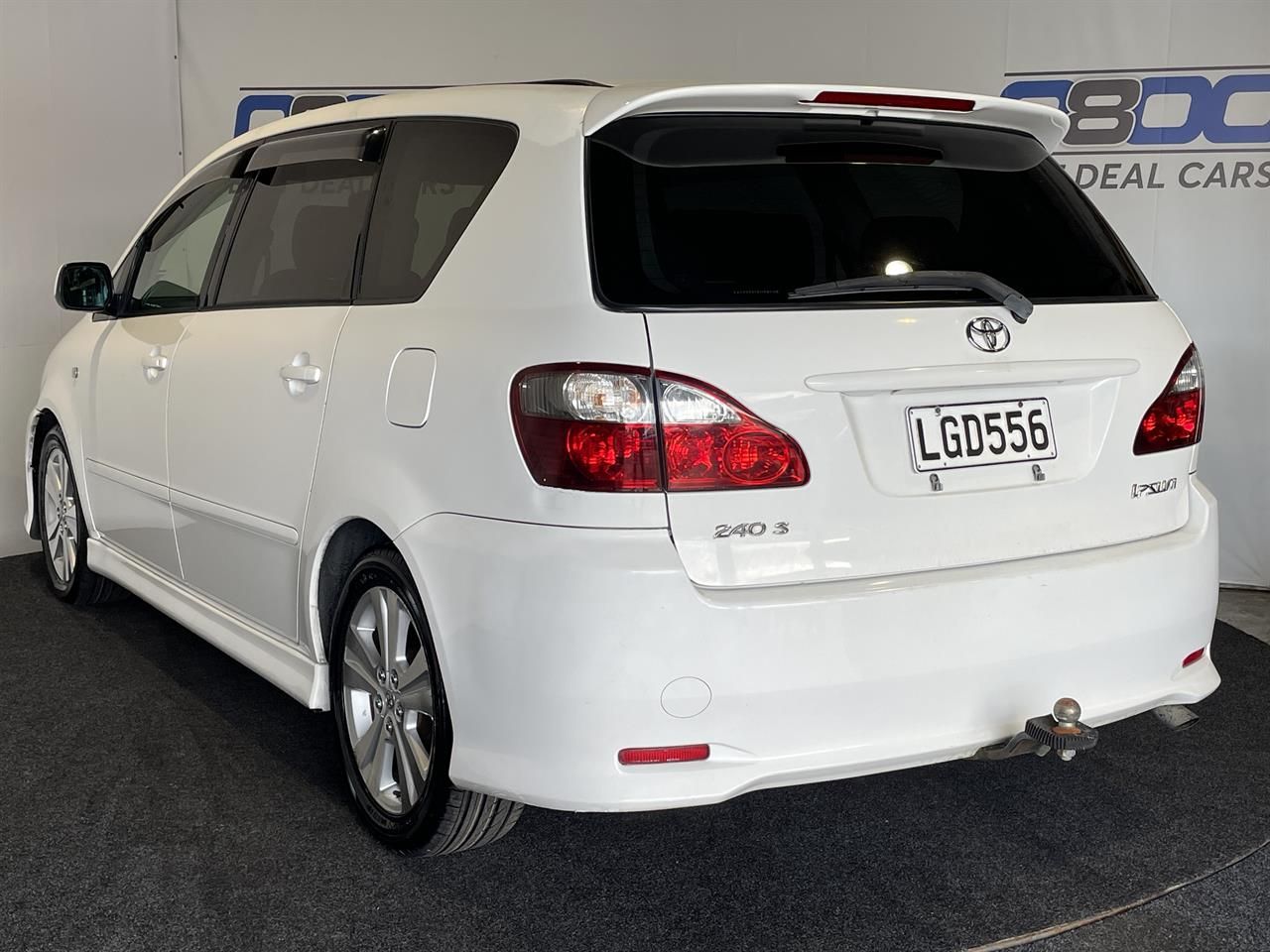 Vehicle image 4