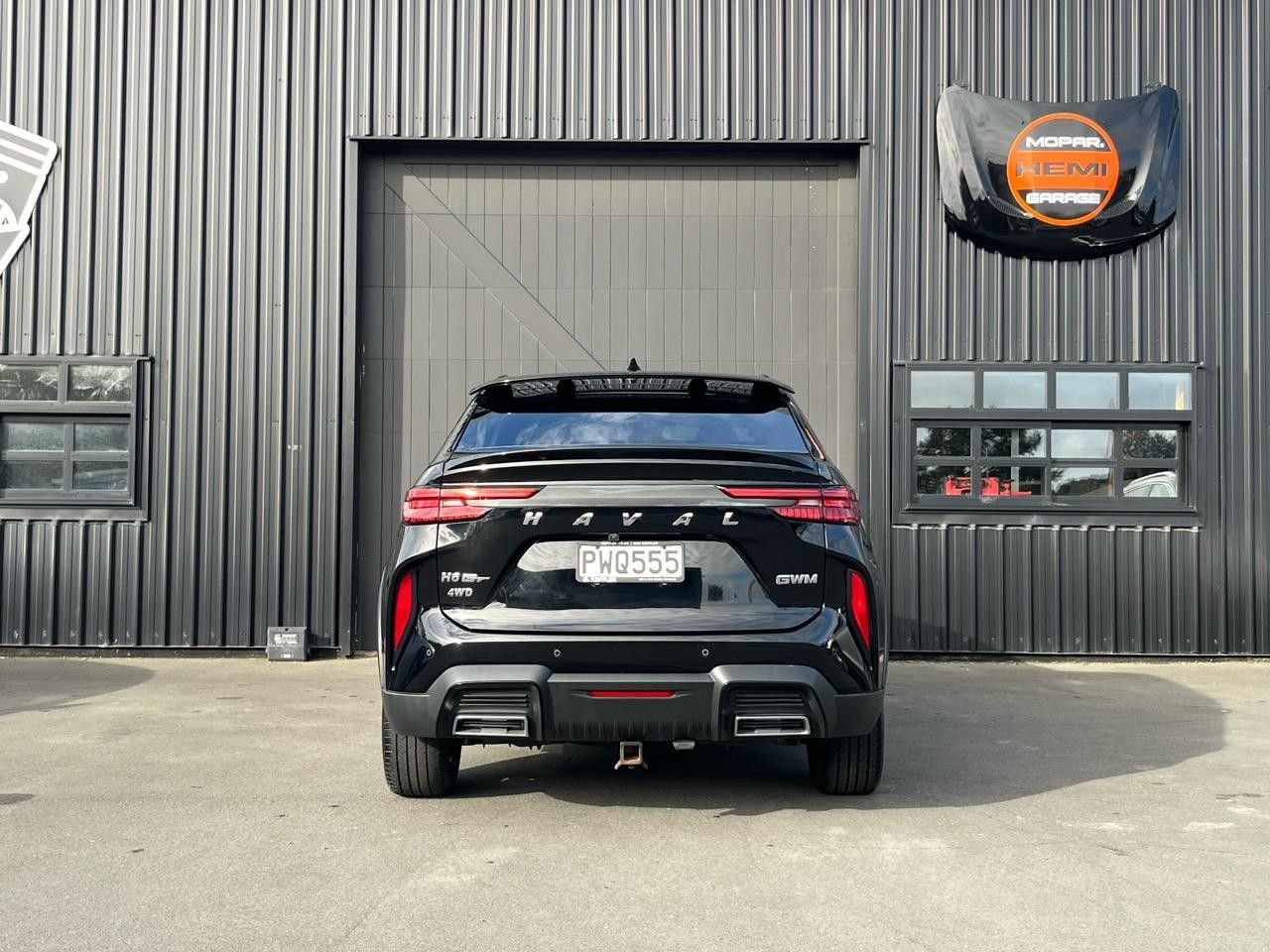 Vehicle image 5