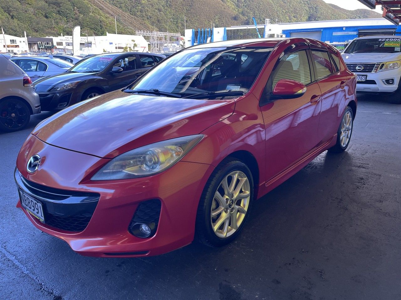Vehicle image 3