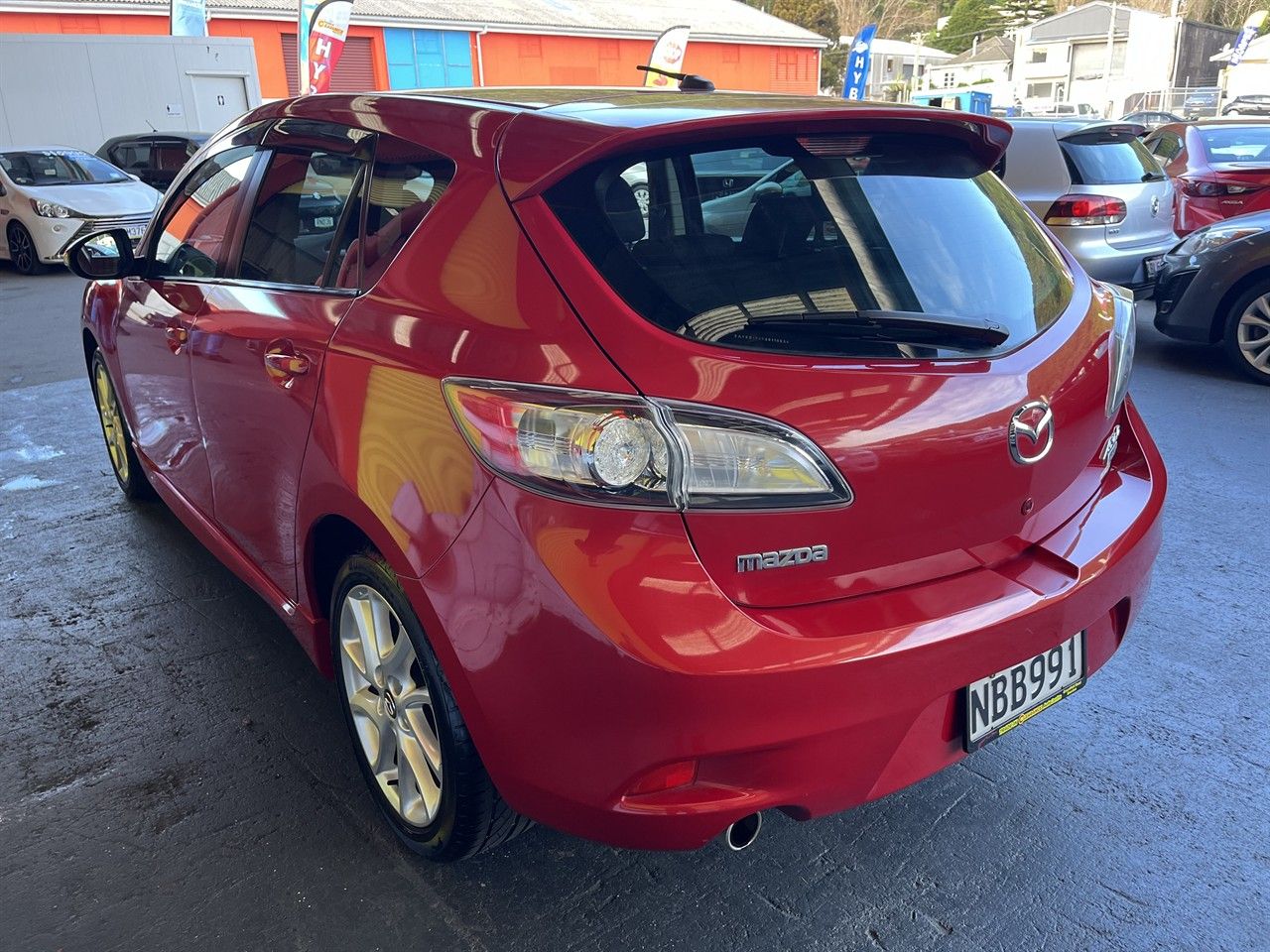 Vehicle image 4