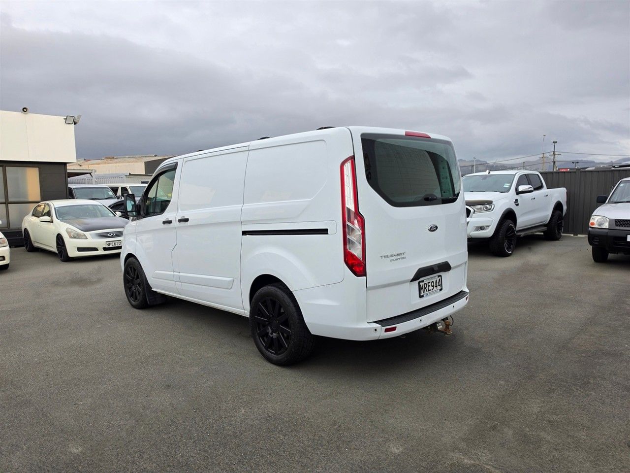 Vehicle image 3