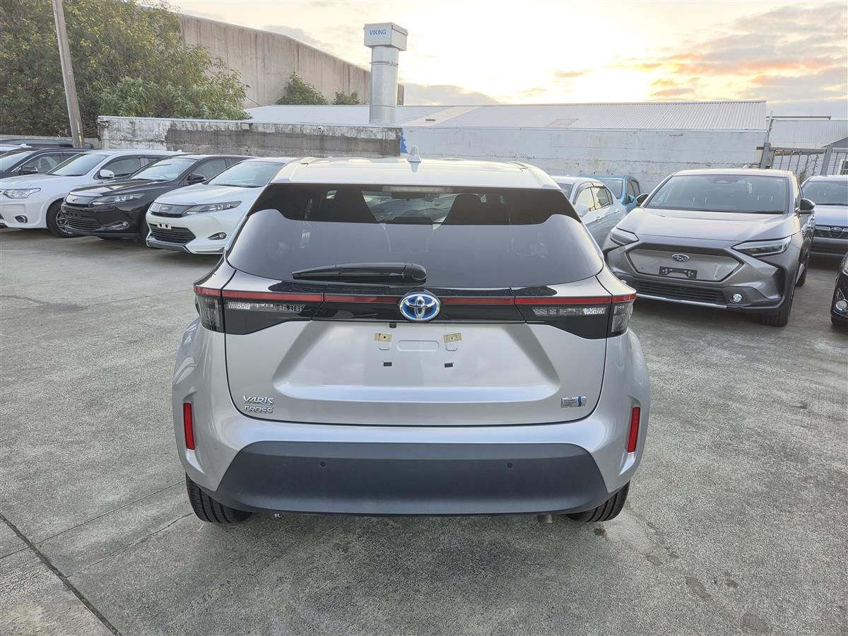 Vehicle image 5