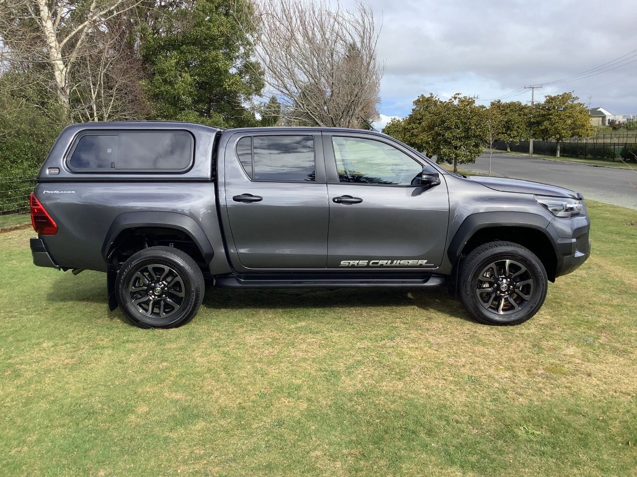Vehicle image 4