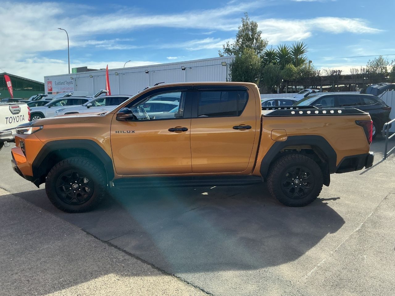 Vehicle image 4