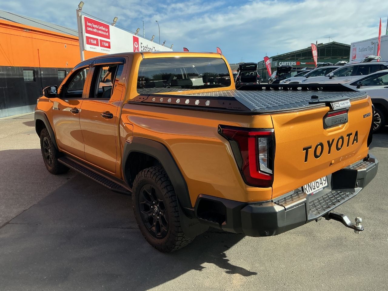 Vehicle image 5