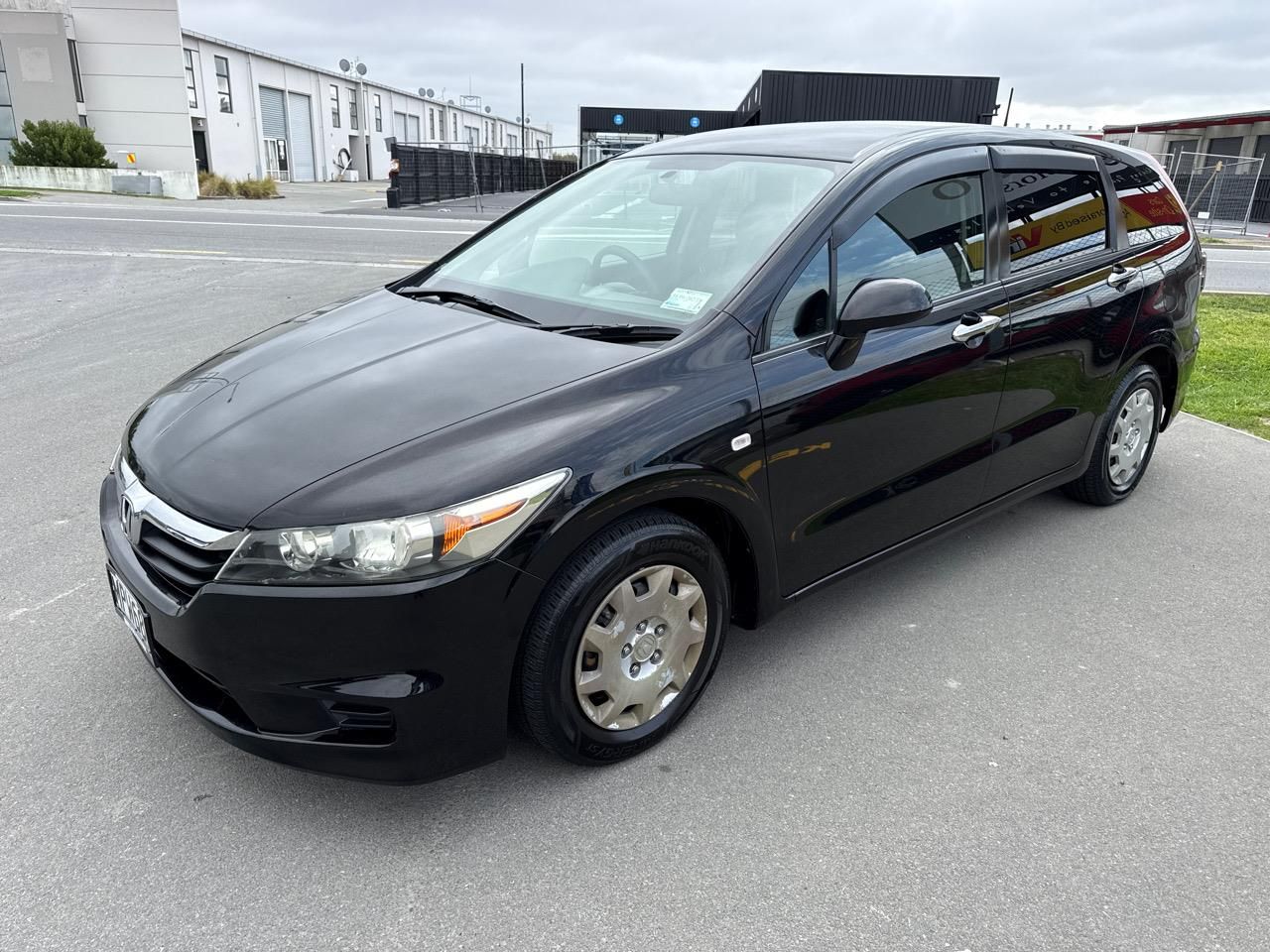 Vehicle image 4