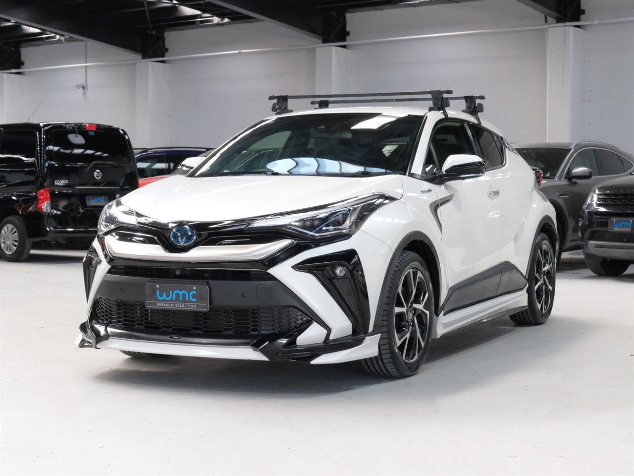 Vehicle image 4