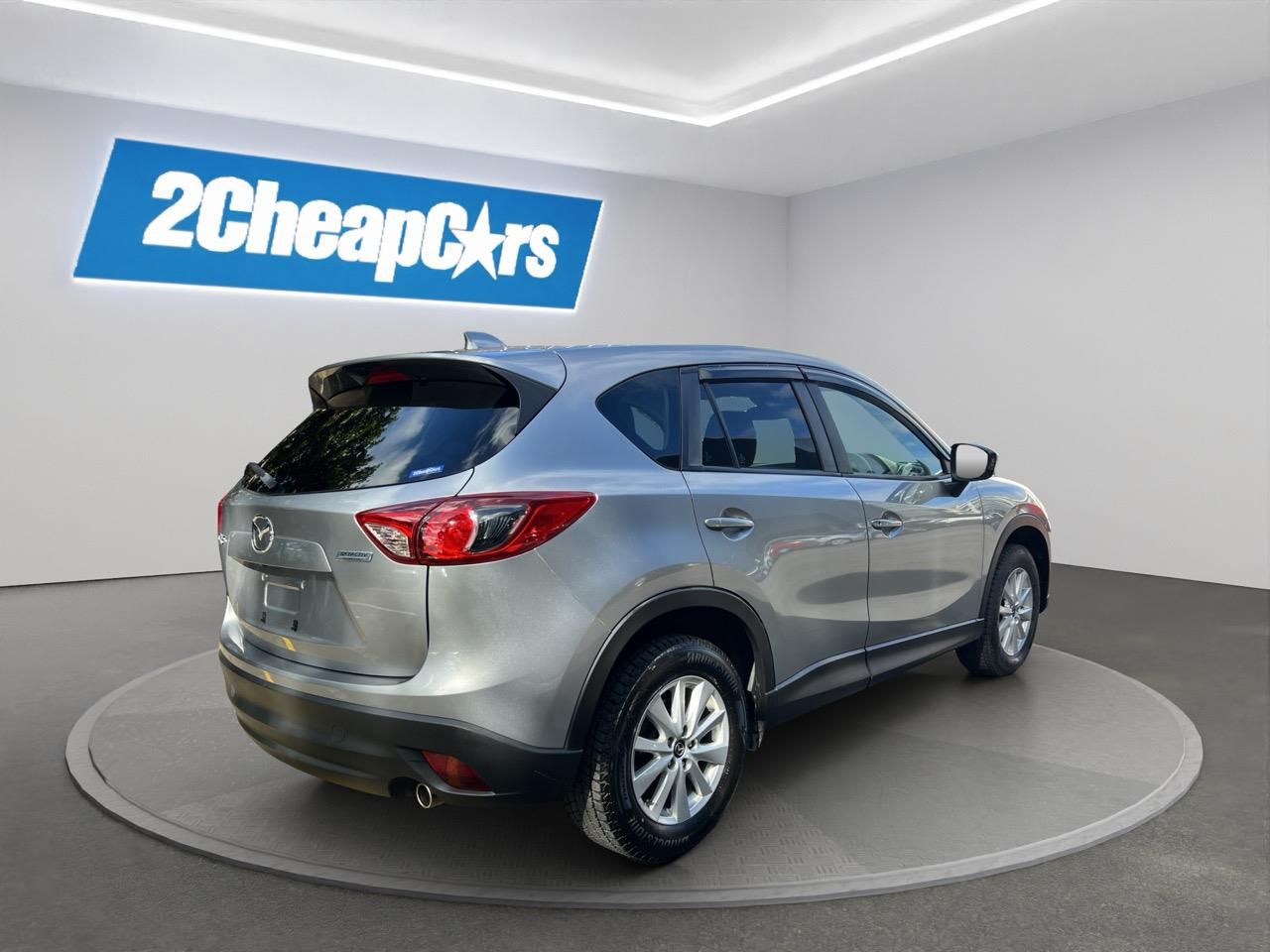 Vehicle image 5