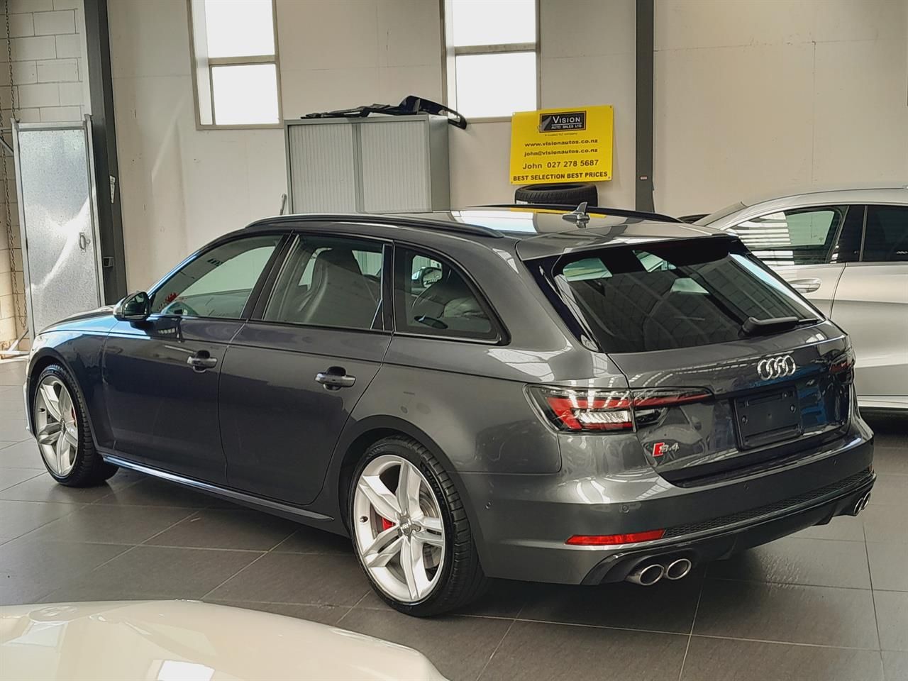 Vehicle image 5