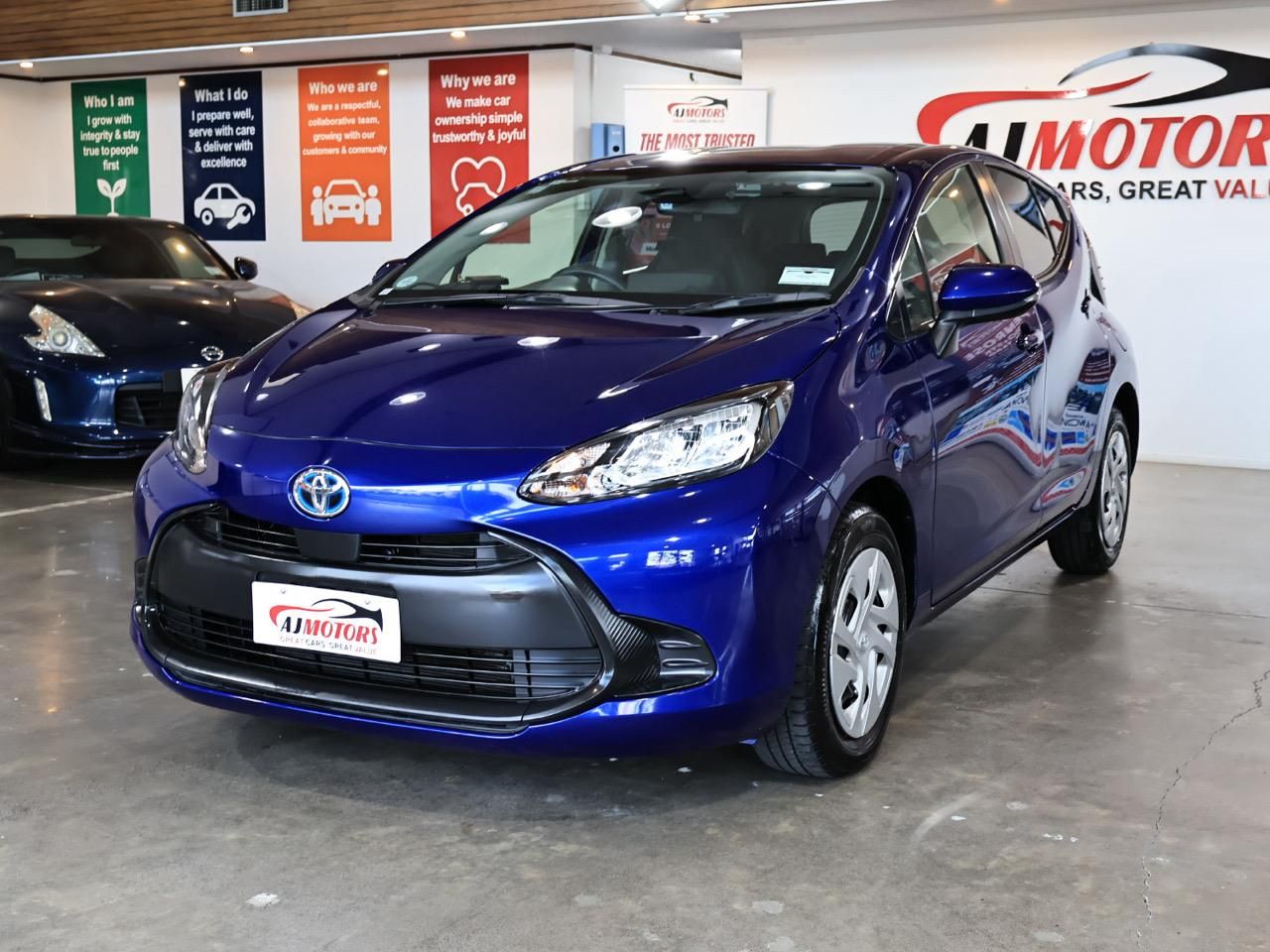 Vehicle image 3