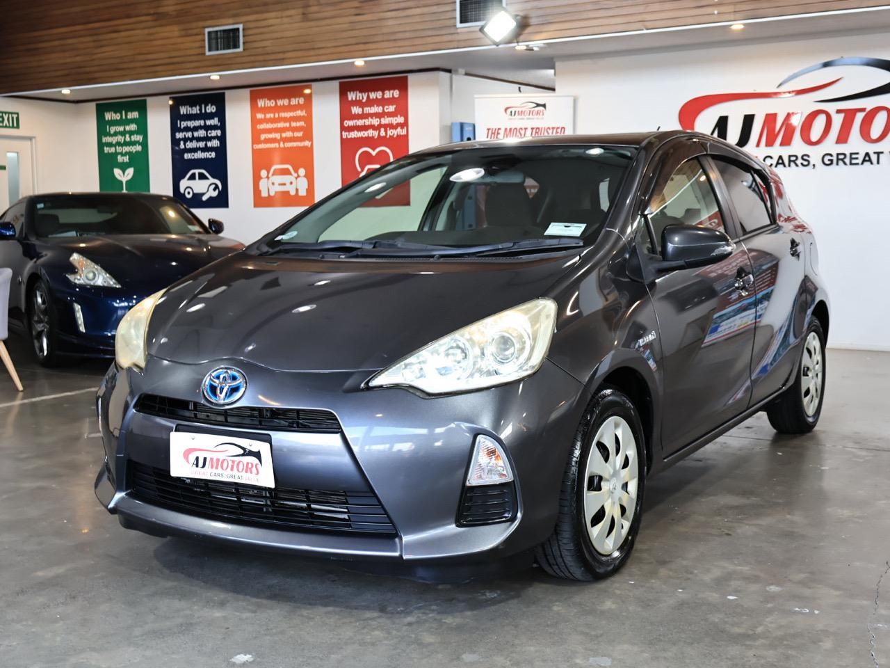 Vehicle image 3
