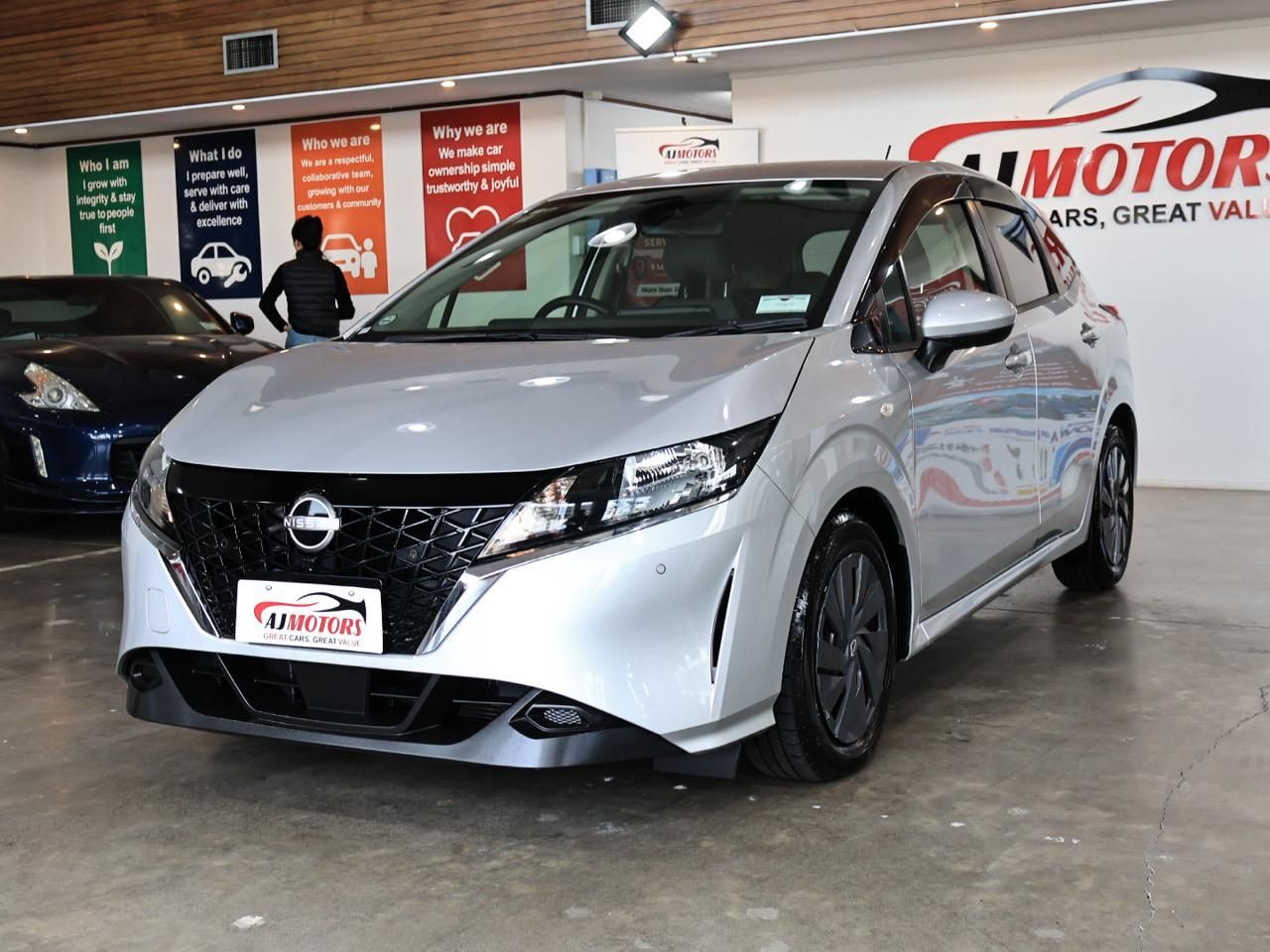 Vehicle image 3