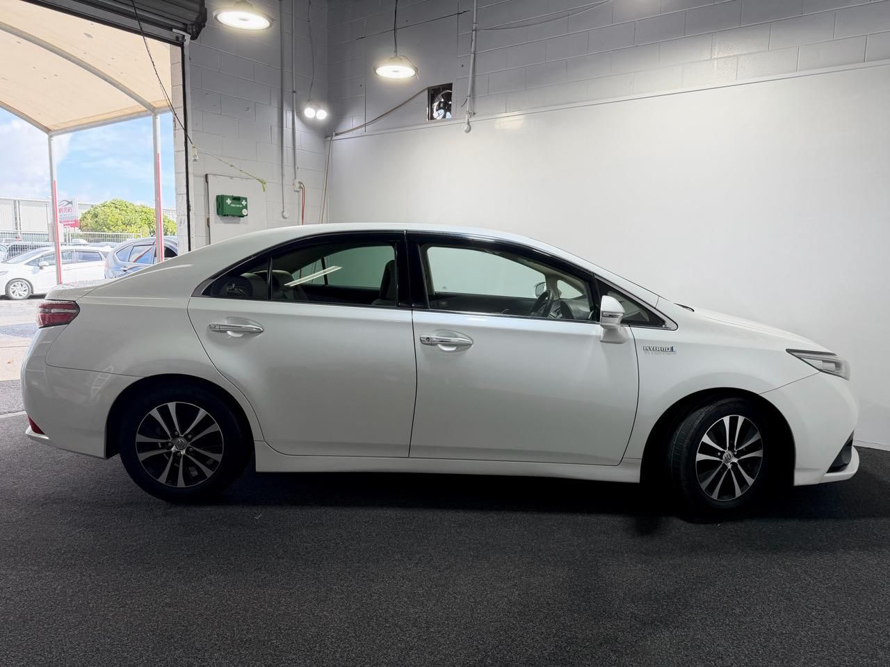 Vehicle image 5