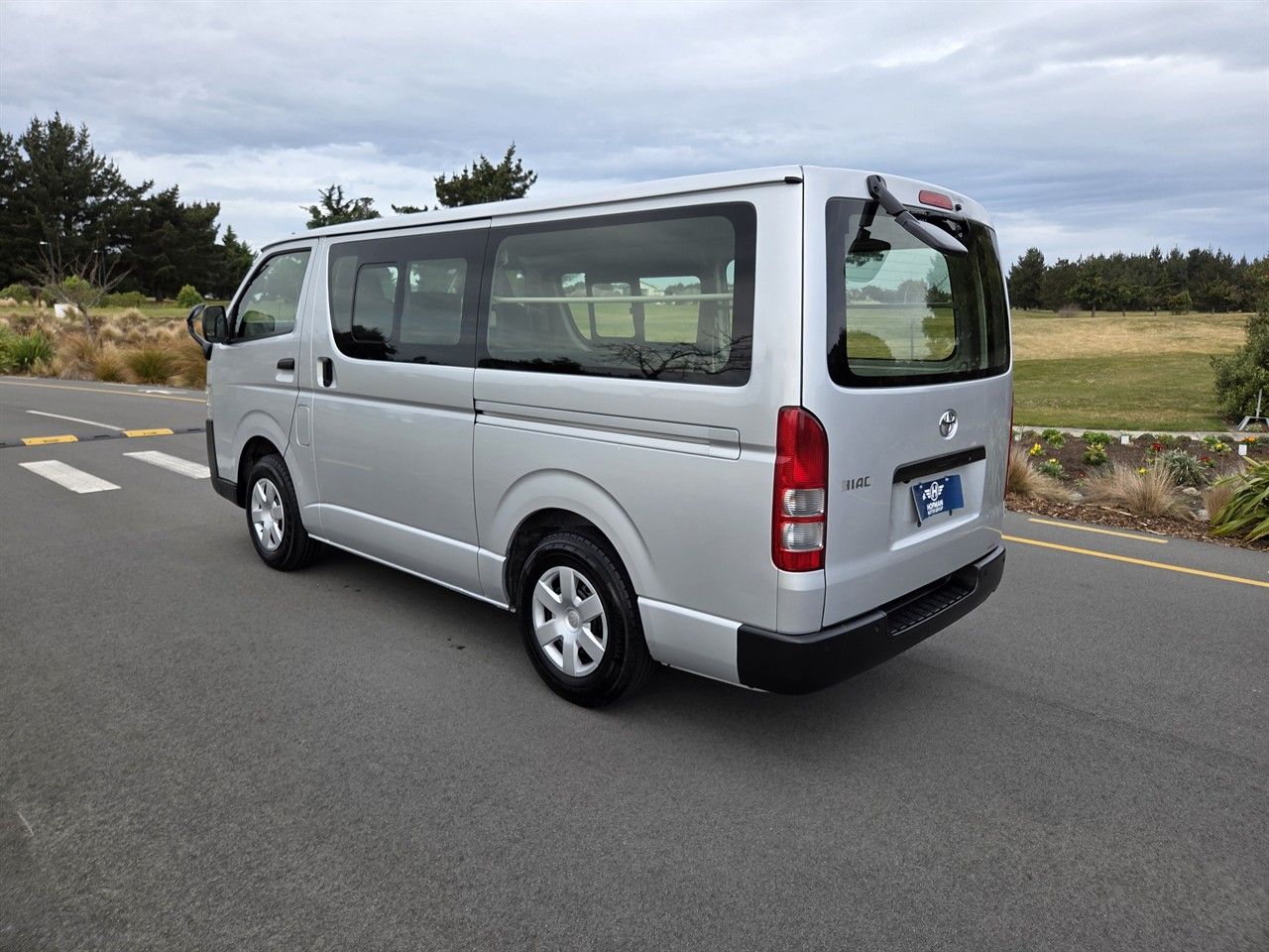 Vehicle image 5