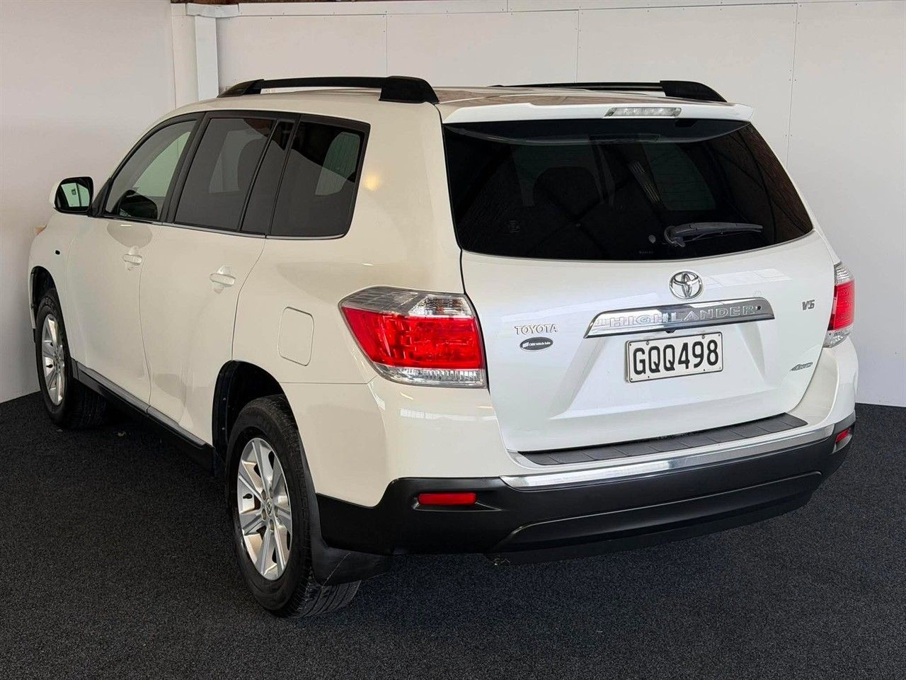 Vehicle image 4