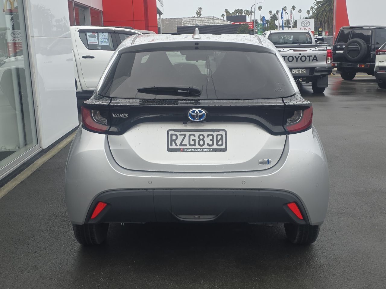 Vehicle image 4