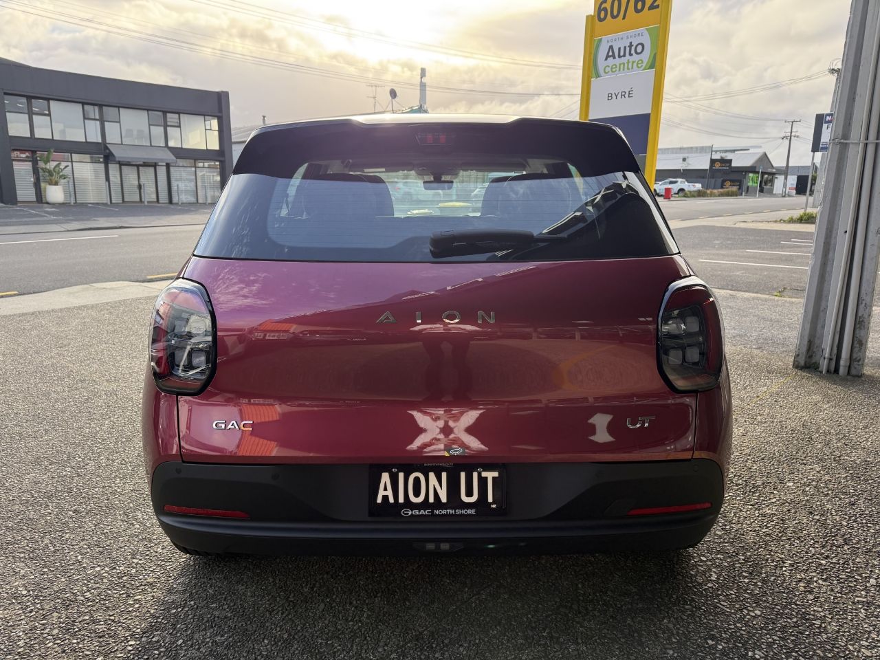 Vehicle image 5