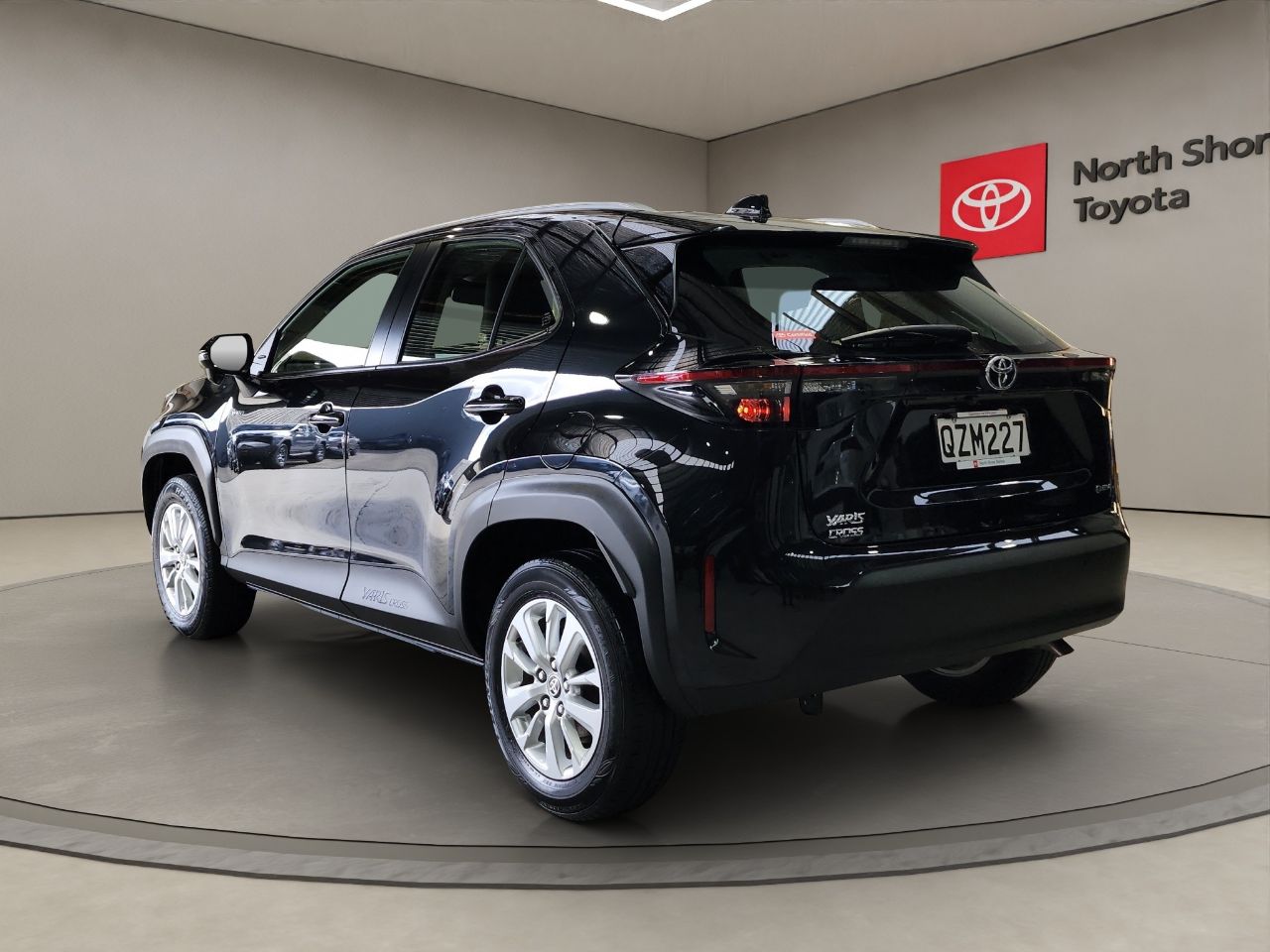 Vehicle image 5