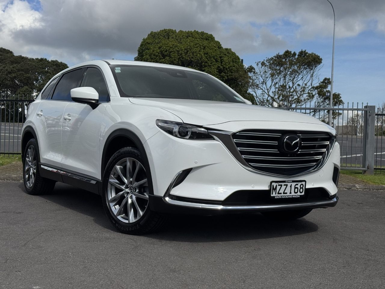 Vehicle image 3