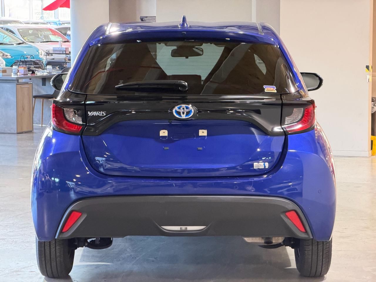 Vehicle image 5