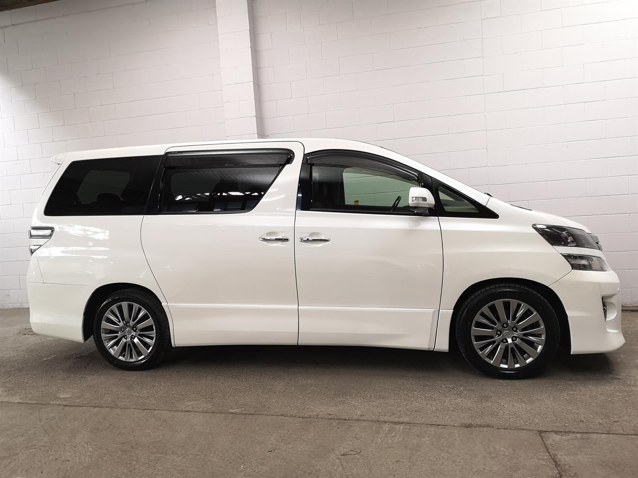 Vehicle image 3