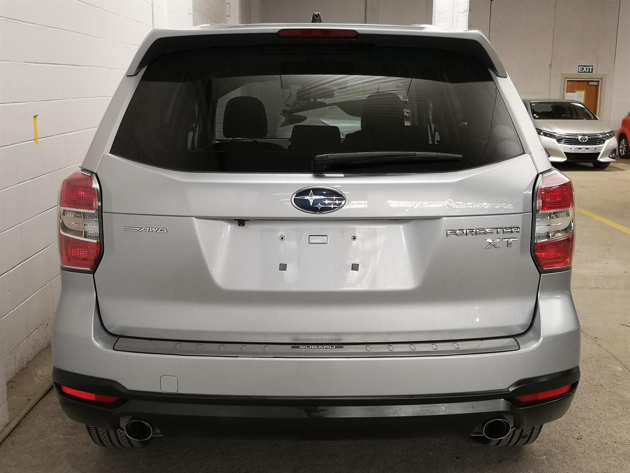 Vehicle image 5