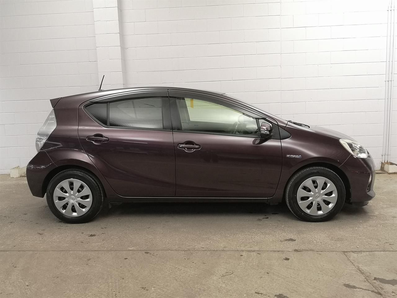 Vehicle image 3