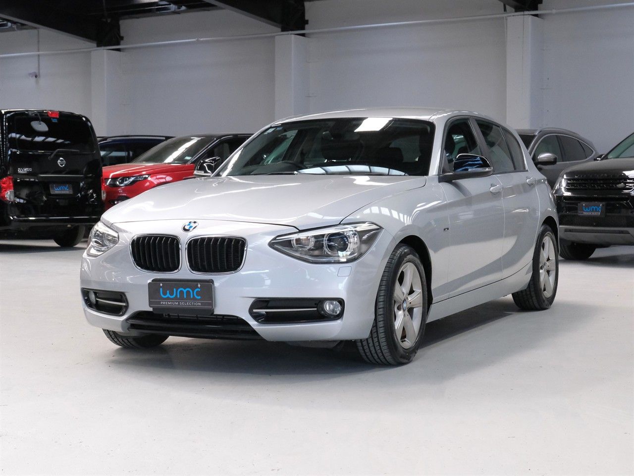 Vehicle image 4