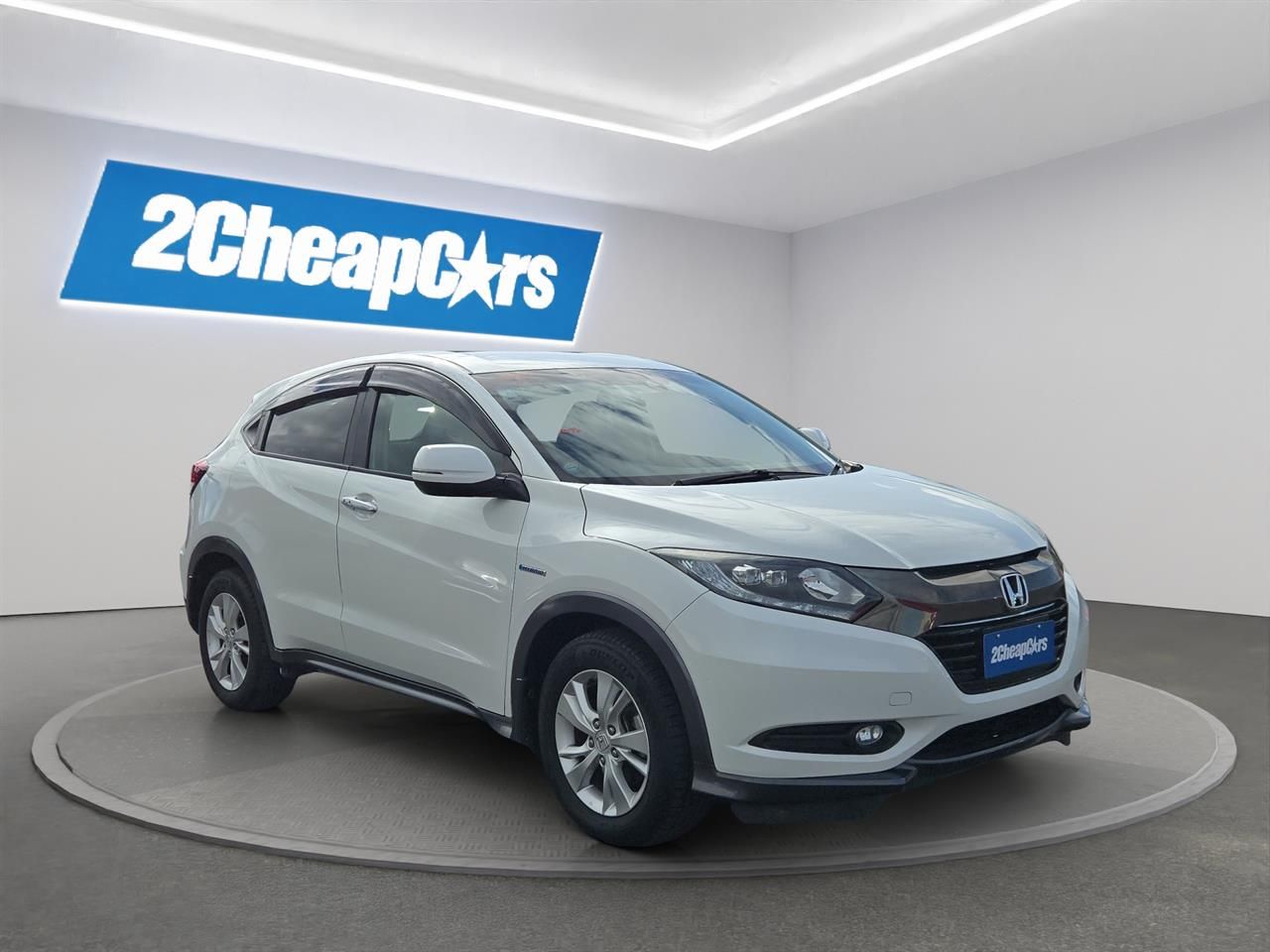 Vehicle image 3