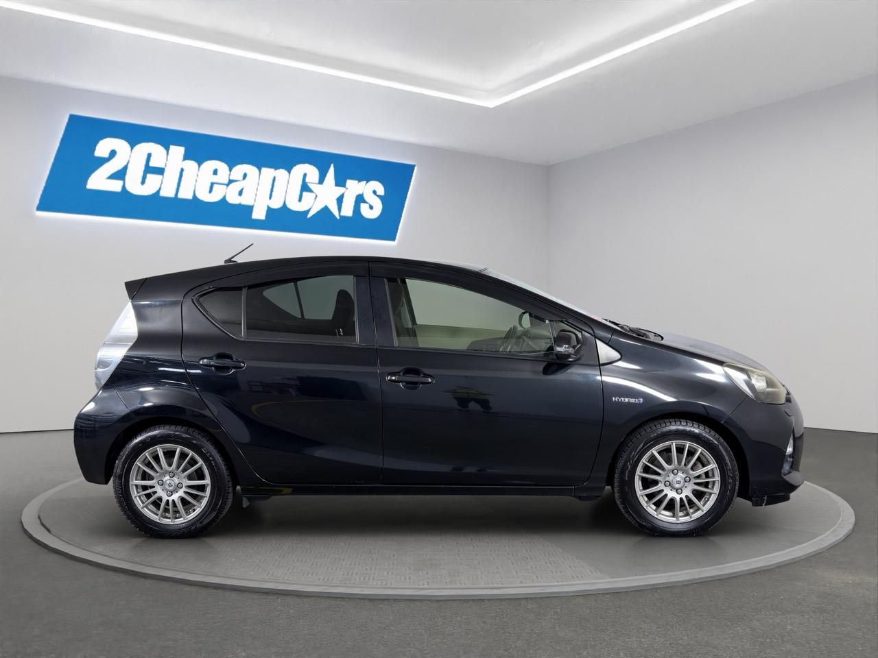 Vehicle image 4