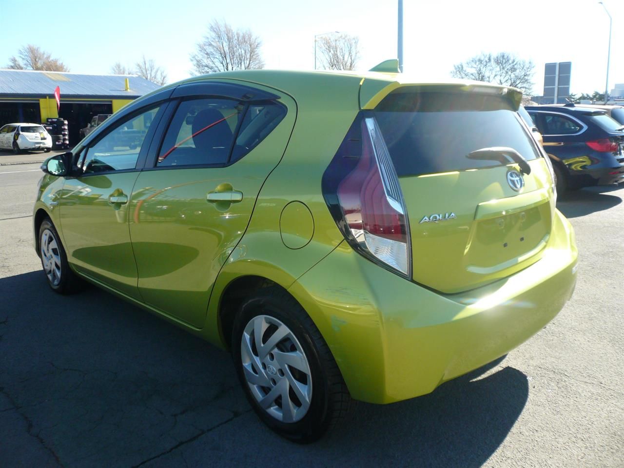 Vehicle image 4