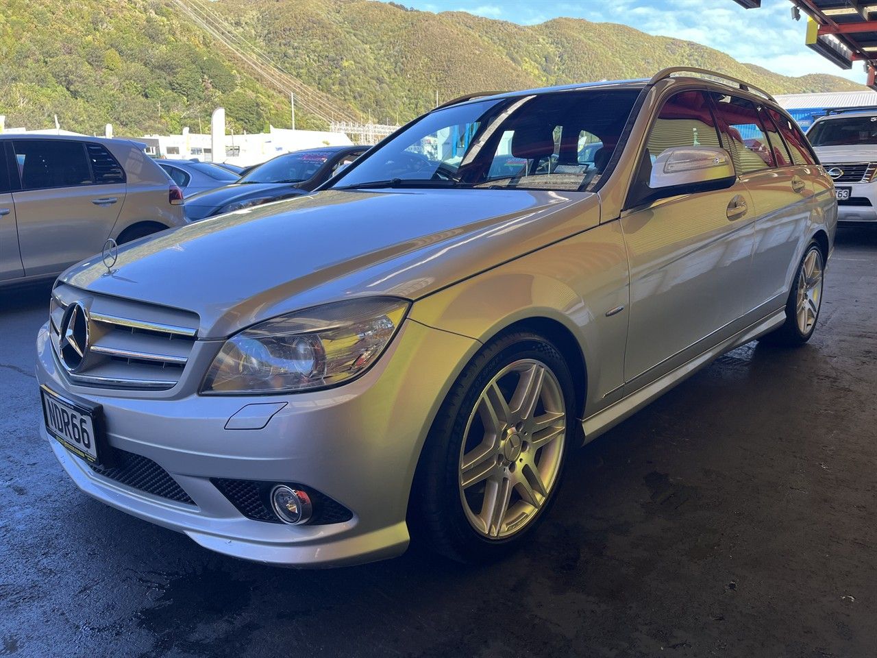 Vehicle image 3