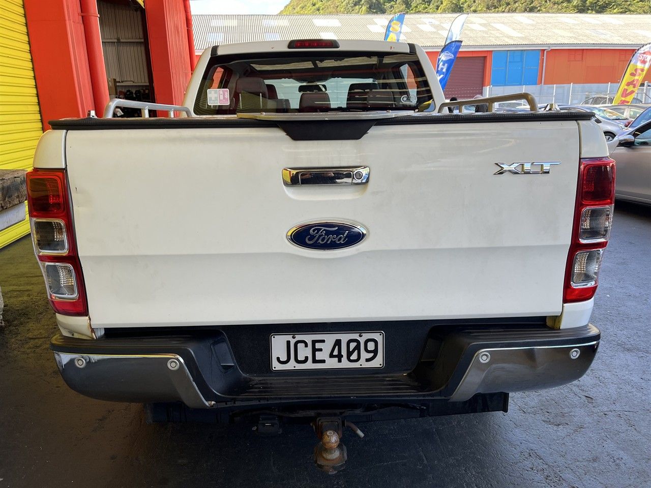 Vehicle image 5