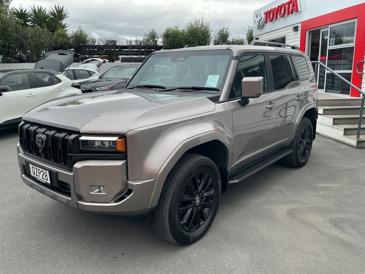 Vehicle image 3