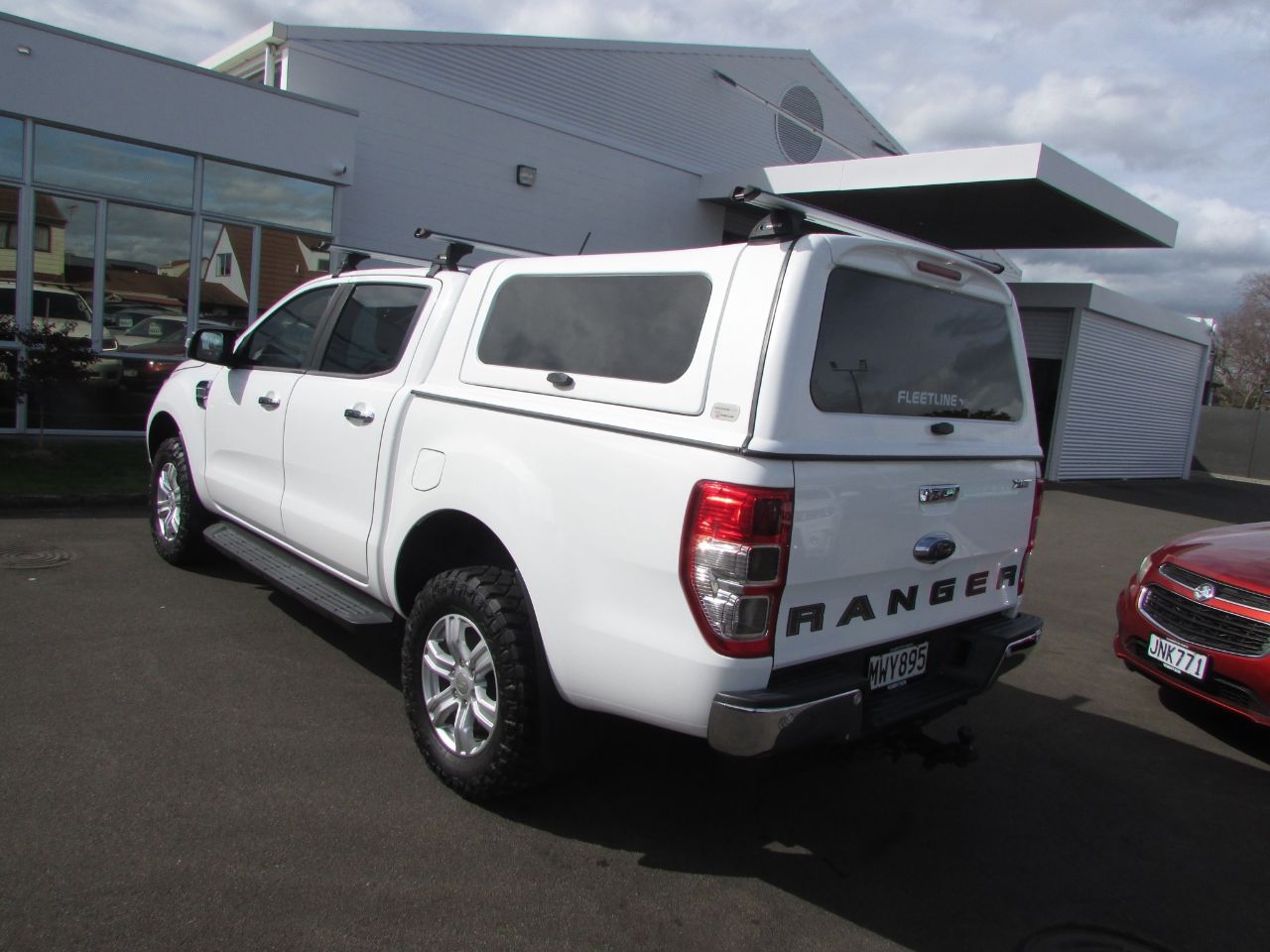 Vehicle image 5