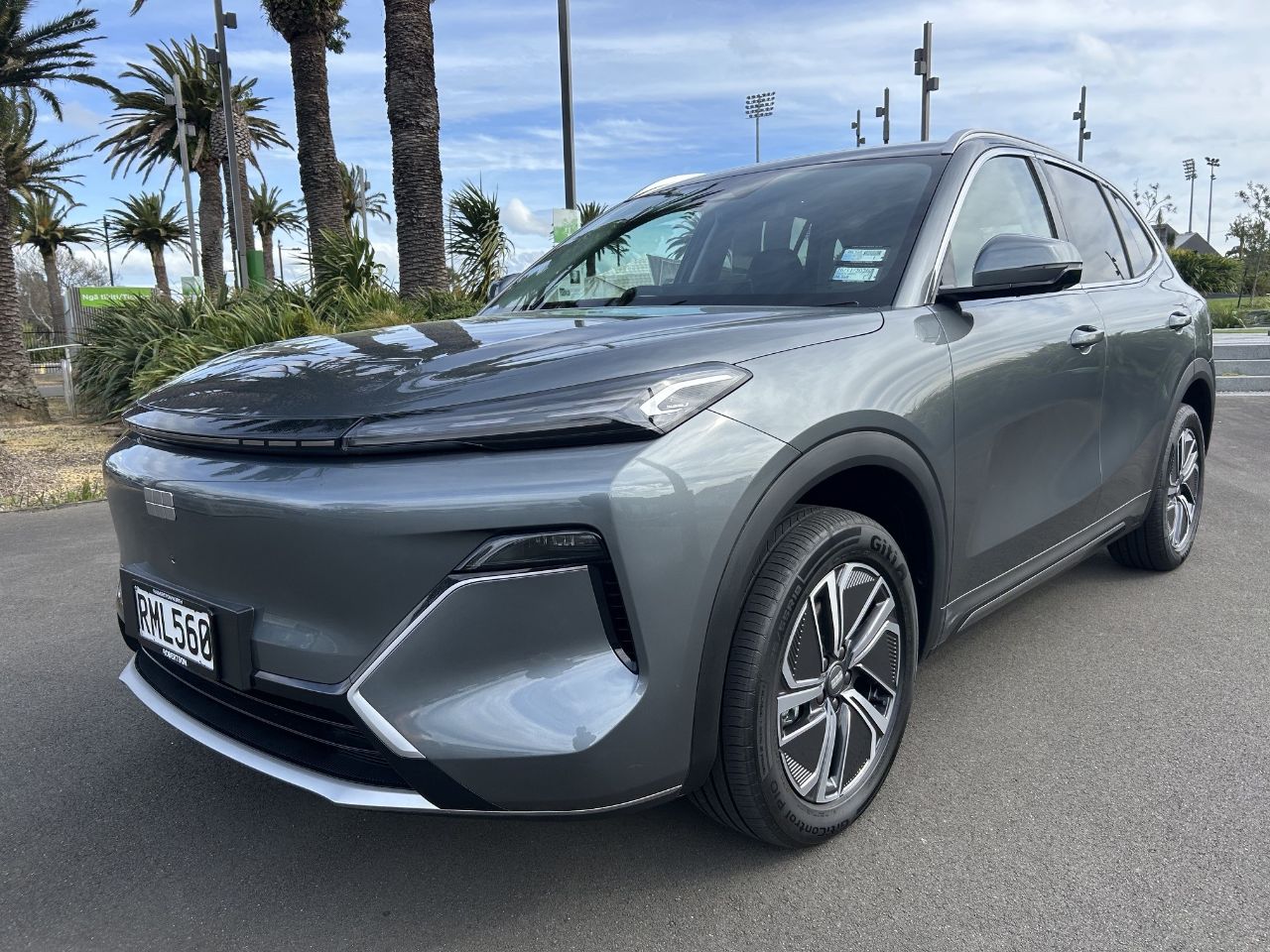 Vehicle image 4
