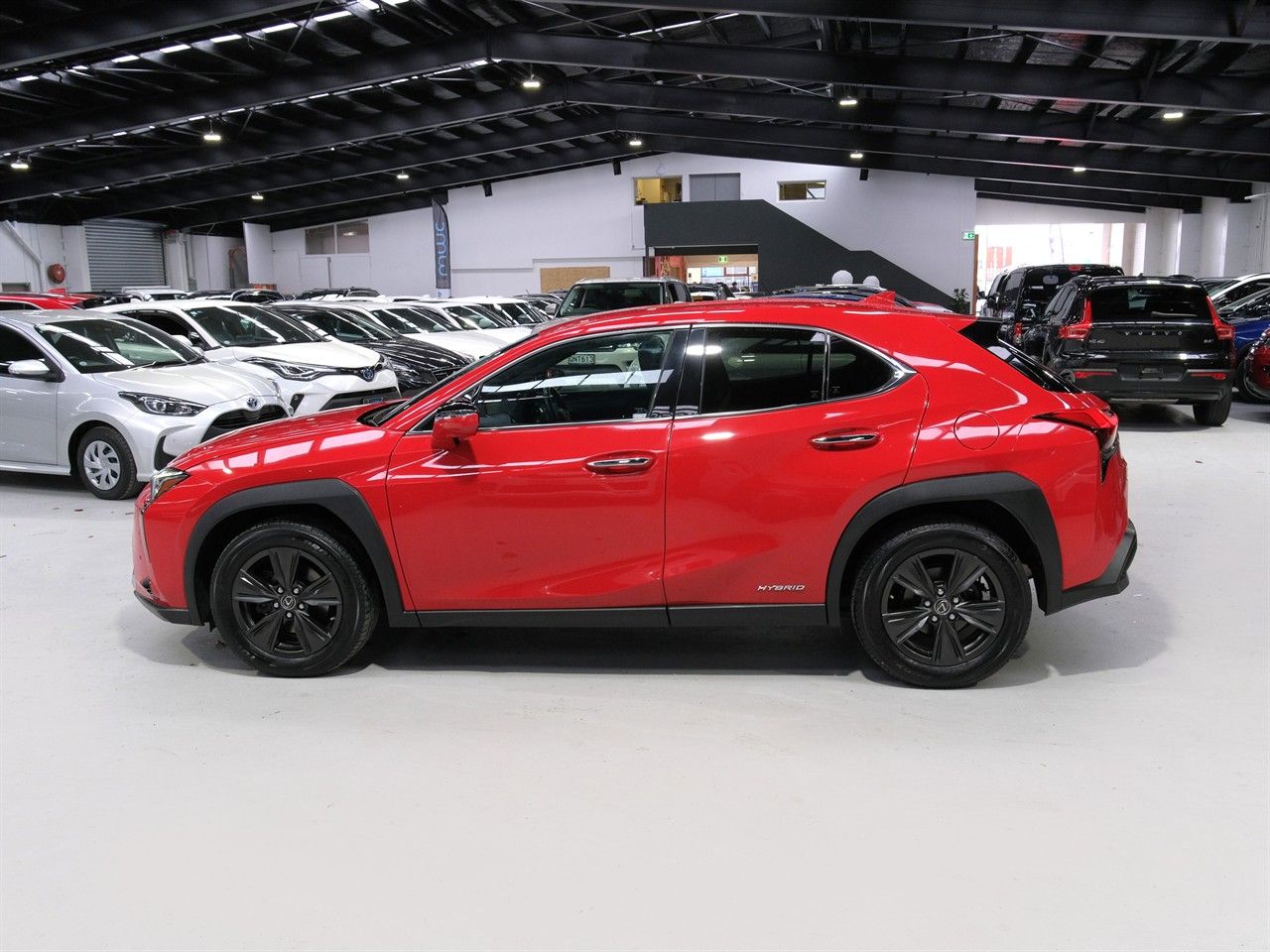 Vehicle image 5