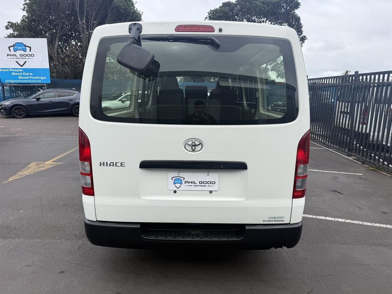 Vehicle image 5