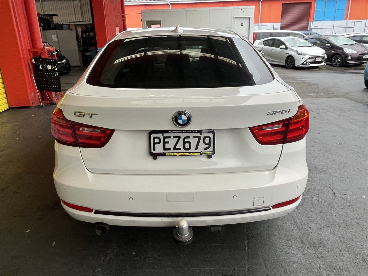 Vehicle image 5