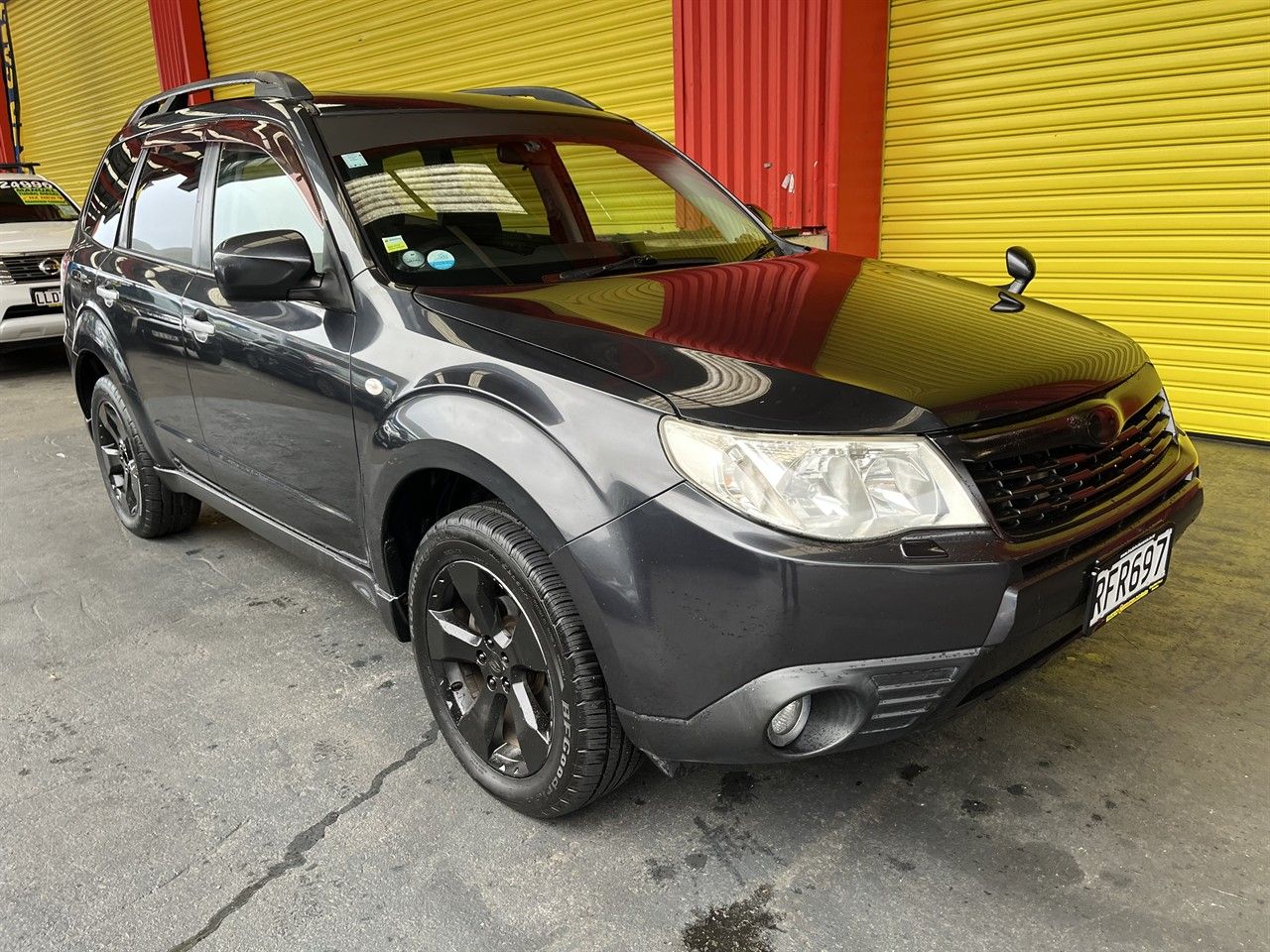 Vehicle image 3