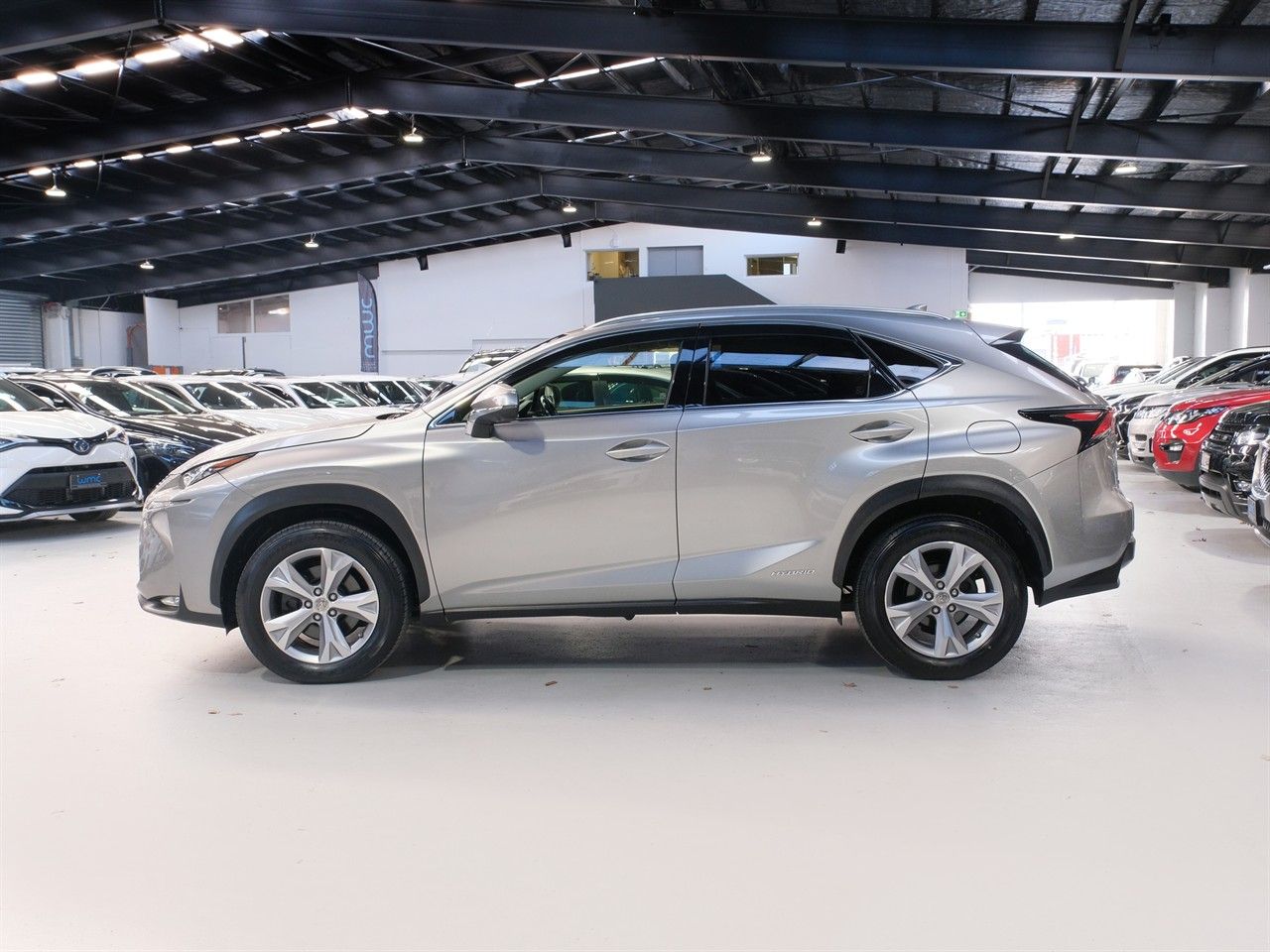 Vehicle image 5